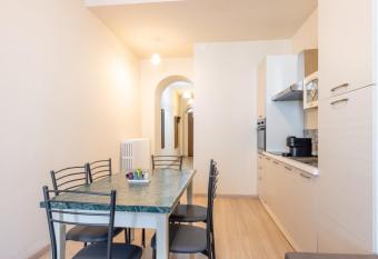 Aosta Centre Apartments - Porta Pretoria 56 allows 18 year olds to book a room