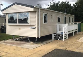 48 Oak Village Grange Leisure Park has Balcony rooms