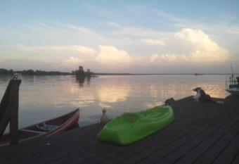Lakefront Resort has Balcony rooms