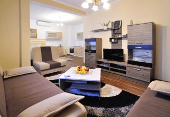 Apartment Aura allows 18 year olds to book a room