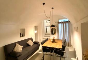 Casa di Vincenzo has Balcony rooms