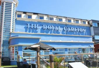 Royal Carlton Hotel has Balcony rooms