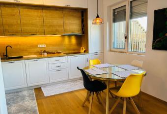 Lizz Panoramic Residence has Balcony rooms