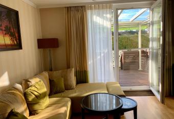 Zwischen See und Stadt has Balcony rooms