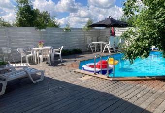 Mehri has Balcony rooms