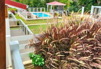 LE DOUX PARADISE has Balcony rooms