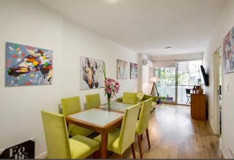 Condo 76m2 Free Gym Pool parking trendy Palermo has rooms with a private hot tub