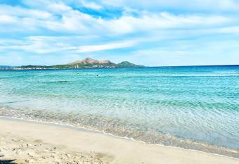 Summer in ALCUDIA with Pool-A/C-WIFI-Netflix... has Balcony rooms