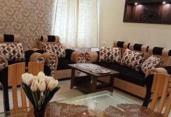 SHI s 3BHK Elegant Villa Near Coimbatore Airport has Balcony rooms
