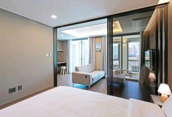 Haeundae ABL-5 Stay has Balcony rooms