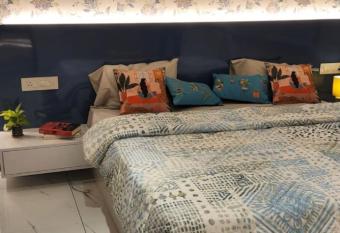 Elegant-cozy studio Apartment has Balcony rooms