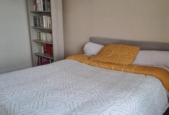 Bel appartement au c  ur d Albi has Balcony rooms