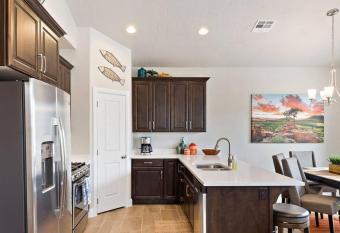 Lovin Life-Pool is Open! Dog Friendly! has rooms with a private hot tub