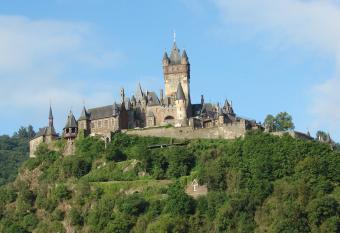 Pension Elisabeth allows 18 year olds to book a room