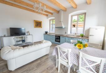 Amalija Apartments has Balcony rooms