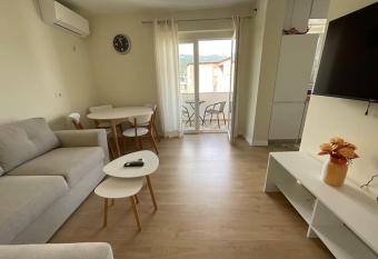 Spring apartment in Permet has Balcony rooms