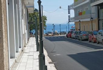 Zeta   s house allows 18 year olds to book a room