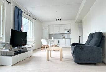 Huoneisto juna aseman vieress   has Balcony rooms