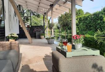 Rustiek Andijk has Balcony rooms