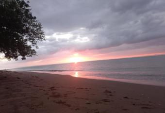 Deano s Cottages has Balcony rooms