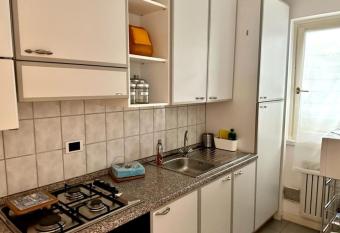 Betty s Bay has rooms with a private hot tub