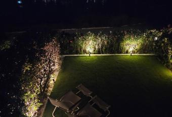 SEAFRONT VILLA SOUNIO has Balcony rooms