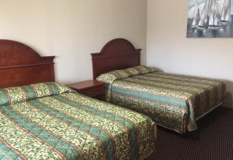 Surf Motel and Apartments has Balcony rooms