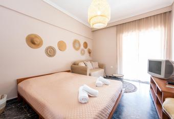 Venetia s appartment has Balcony rooms