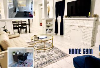 7 Mins To Downtown & Beach has Balcony rooms