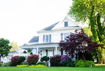 HoriZen Bnb has Balcony rooms