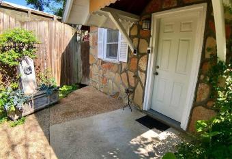 Tuscany Dream Rock Cottage/#8 has rooms with a private hot tub