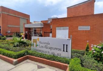 Apartamento Madrid Cundinamarca allows 18 year olds to book a room