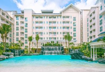 Pattaya Grand Florida by FU has Balcony rooms