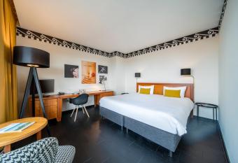 Hotel Theater Figi has Balcony rooms