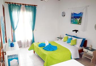 Paraskevi Apartments has Balcony rooms