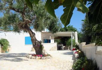 Azzurro Salento 3 has Balcony rooms