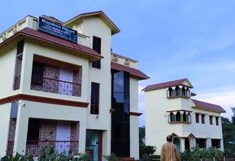 Mayabon Resort Bolpur has Balcony rooms