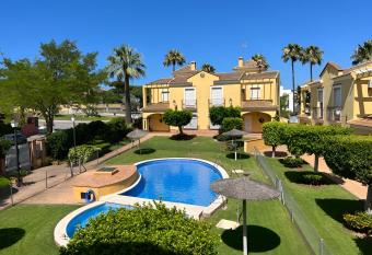 Beachside Getaway on  Pantoque  allows 18 year olds to book a room