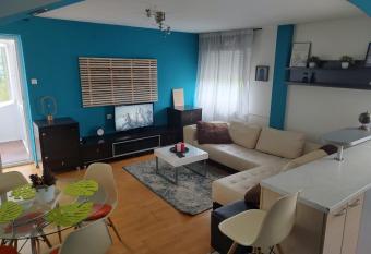 APARTMAN KARLER has Balcony rooms