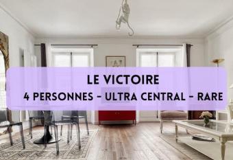 Le Victoire has Balcony rooms