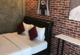 Blue Moon 34 has Balcony rooms