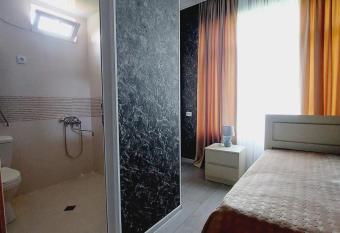 Guesthouse Turo has Balcony rooms