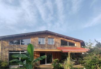 Villa atypique tr  s cosy 8 couchages has Balcony rooms