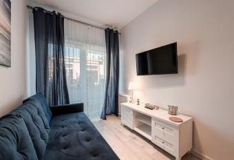 Horyzont Apartamenty- Ba  tycka 7AB allows 18 year olds to book a room