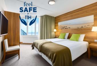 NH Zandvoort Hotel allows 18 year olds to book a room