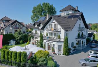 Pensjonat & Restauracja Admira   has Balcony rooms