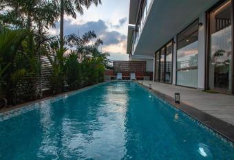 Redhomex Lifestyle Goa has Balcony rooms