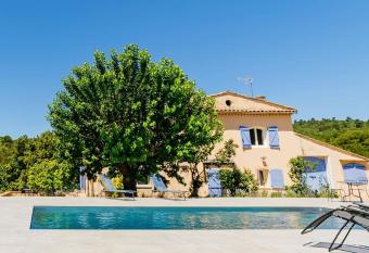 Maison La Procureuse has Balcony rooms