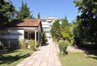 Drosia Apartments has Balcony rooms