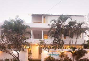 Redhomex Luna sea villa has Balcony rooms